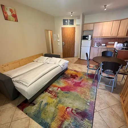 Palazzo Deluxe Apartment *